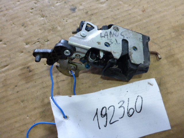 Замок двери задней левой