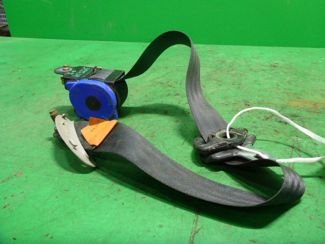 Ремень безопасности