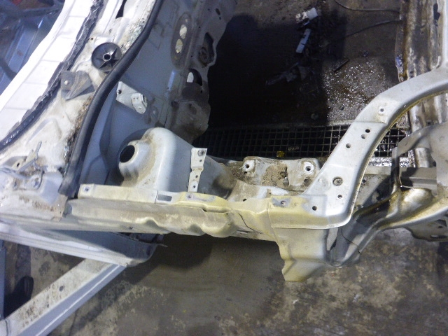 Лонжерон передний правый