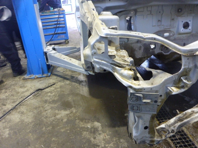 Лонжерон передний правый