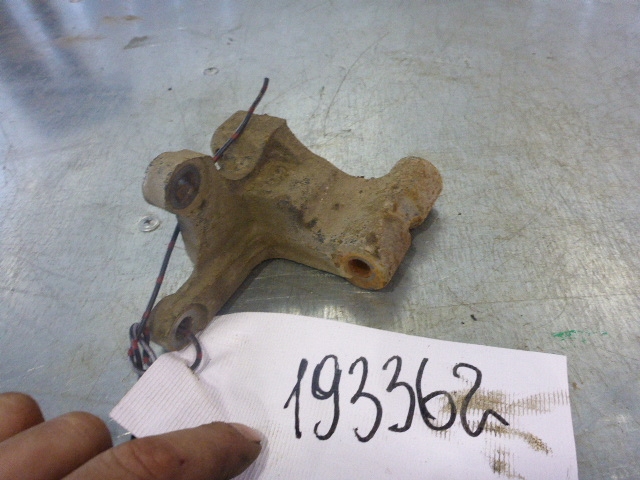 Кронштейн генератора