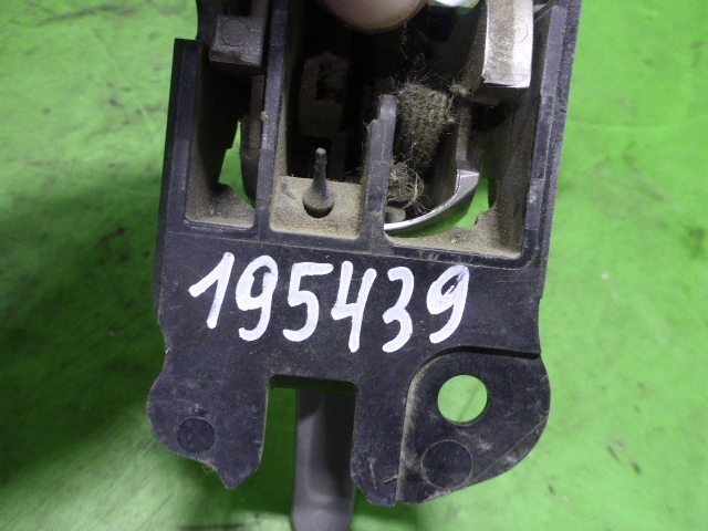 Ручка двери задней внутренняя левая