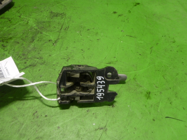 Ручка двери задней внутренняя левая