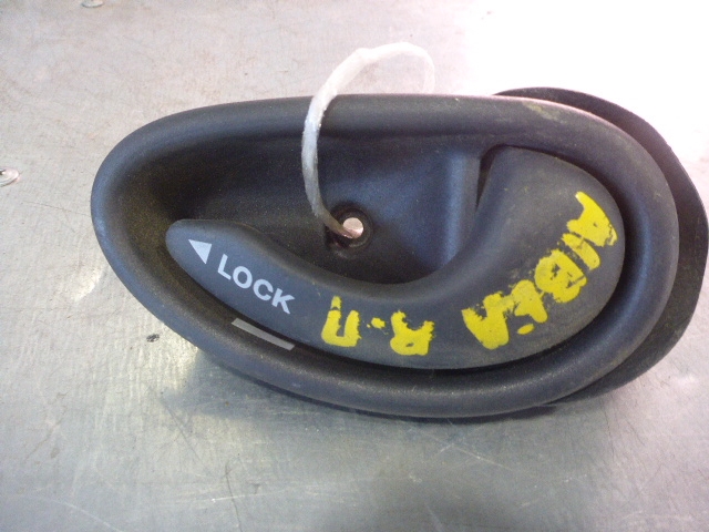 Ручка двери передней внутренняя правая