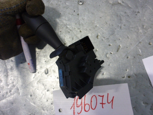 Переключатель поворотов подрулевой