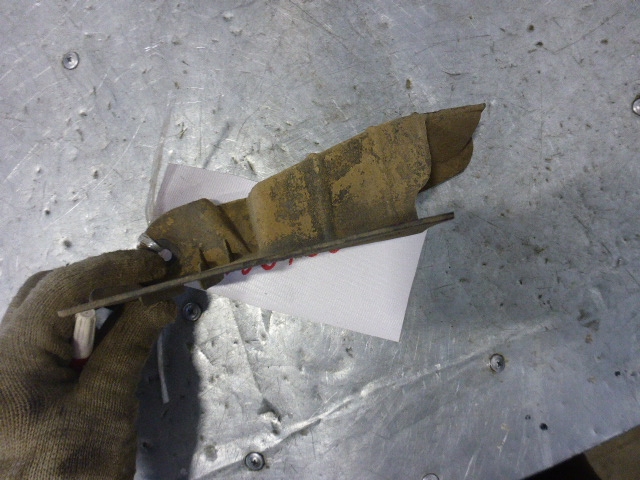 Брызговик задний правый