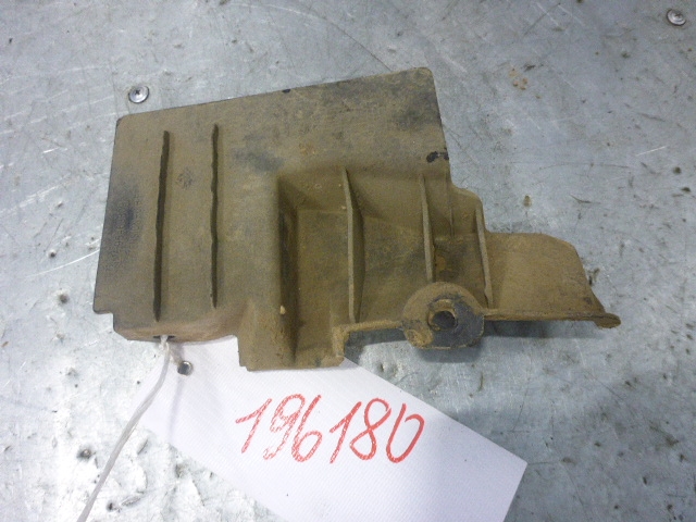 Брызговик задний правый