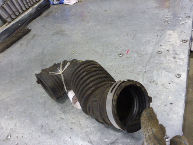 Патрубок воздушного фильтра