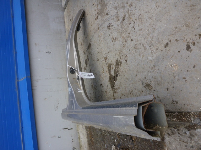 Порог со стойкой правый