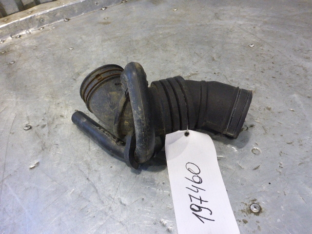 Патрубок воздушного фильтра