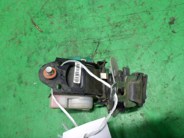 Ремень безопасности