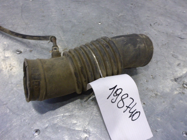 Патрубок воздушного фильтра