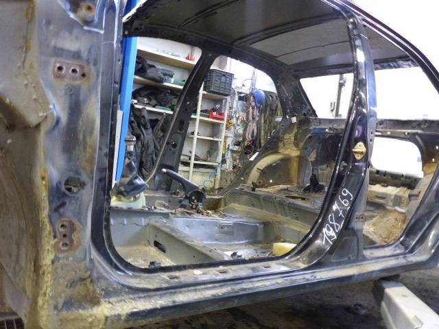 Порог со стойкой левый