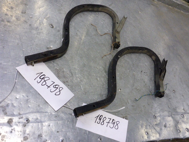 Петля крышки багажника