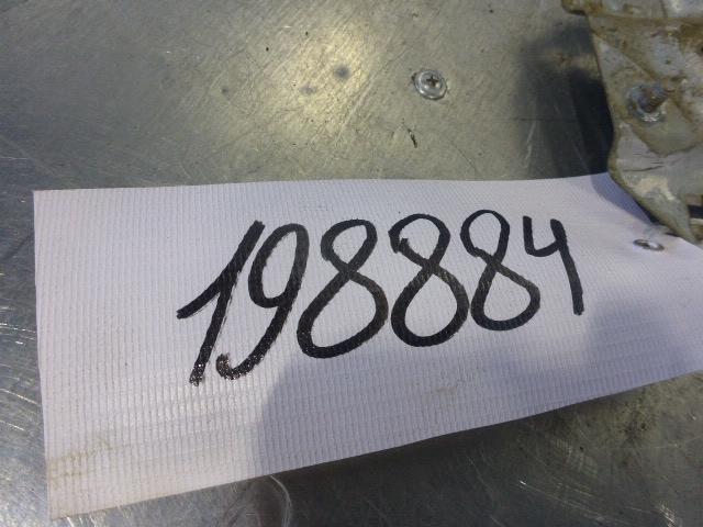 Стеклоподъемник электр. задний левый