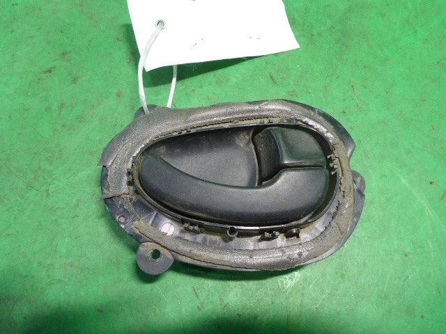 Ручка двери передней внутренняя правая