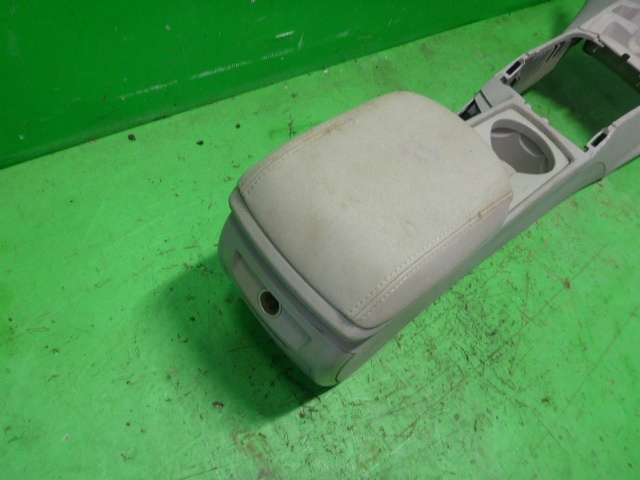 Подлокотник