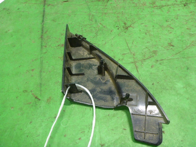 Накладка зеркала правого