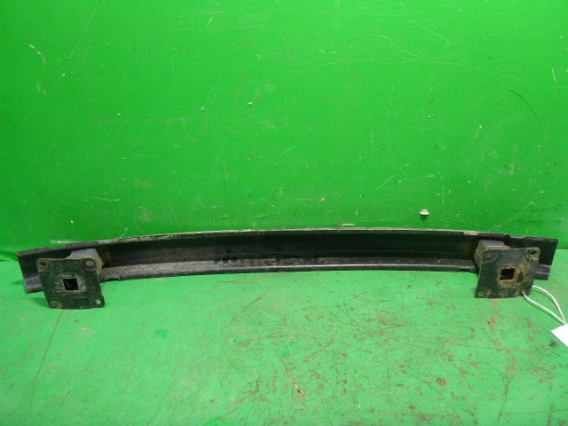 Усилитель заднего бампера