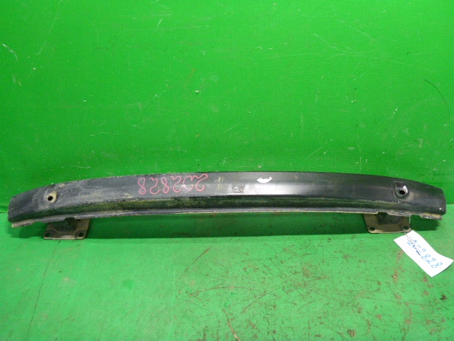 Усилитель заднего бампера