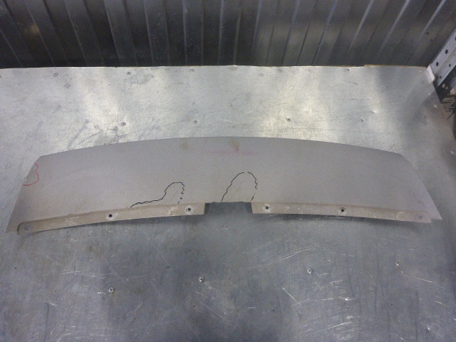 Накладка переднего бампера