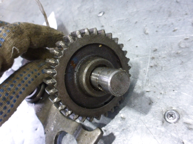 Шестерня задней передачи