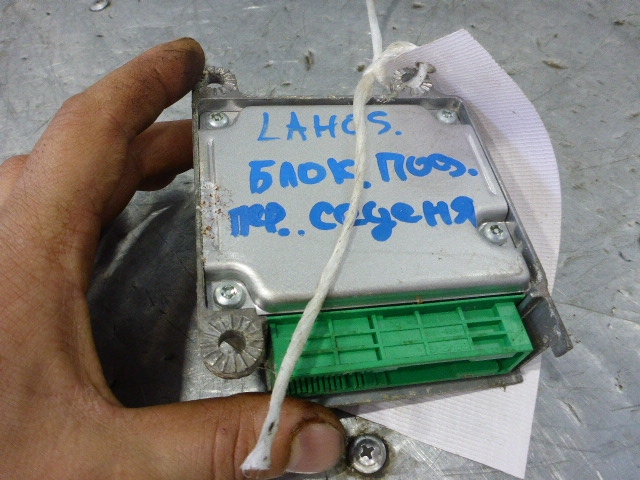 Блок управления подушек безопасности (AIR BAG)