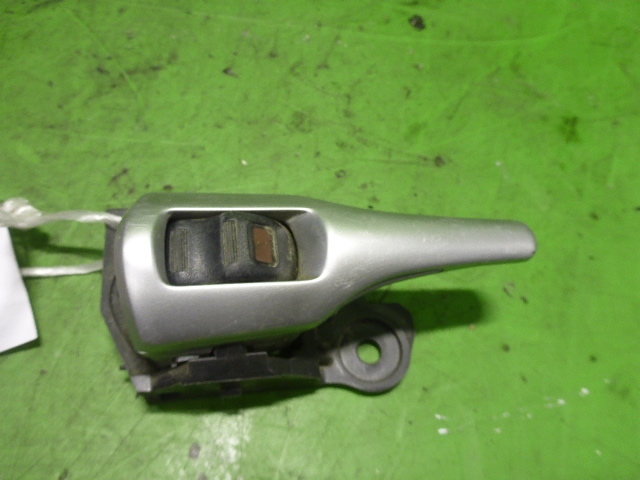 Ручка двери задней внутренняя левая