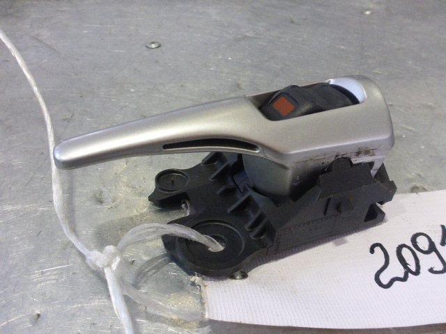 Ручка двери задней внутренняя правая