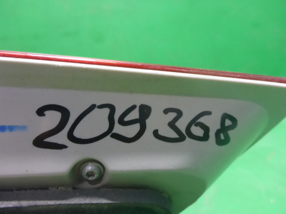 Фонарь задний внутренний правый