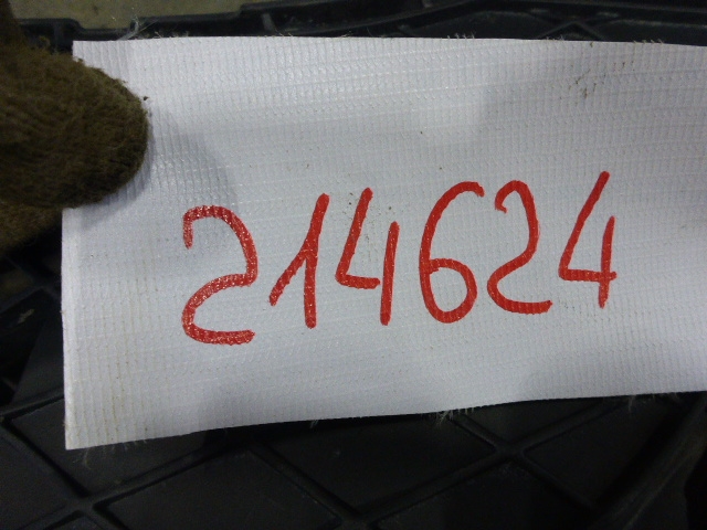 Решетка в бампер центральная