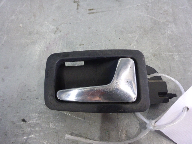 Ручка двери передней внутренняя правая