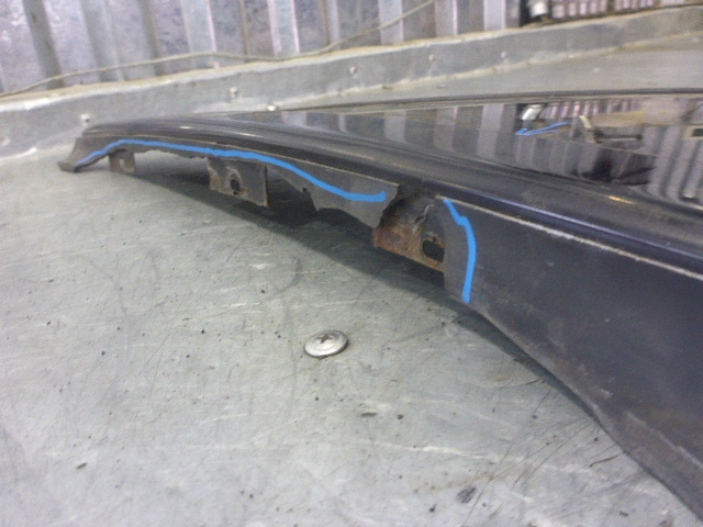 Стекло кузовное глухое левое