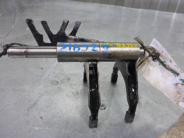 Вилка включения передачи