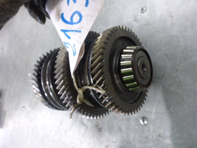 Вал КПП промежуточный