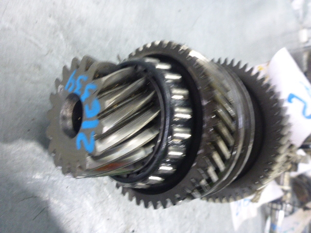 Вал КПП промежуточный