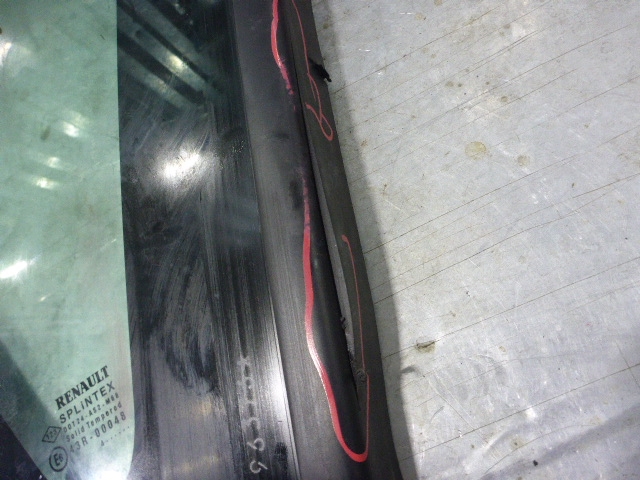 Стекло кузовное глухое правое