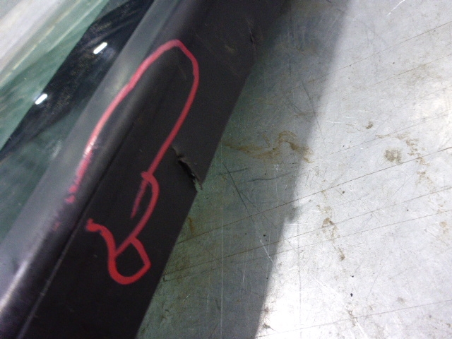 Стекло кузовное глухое правое