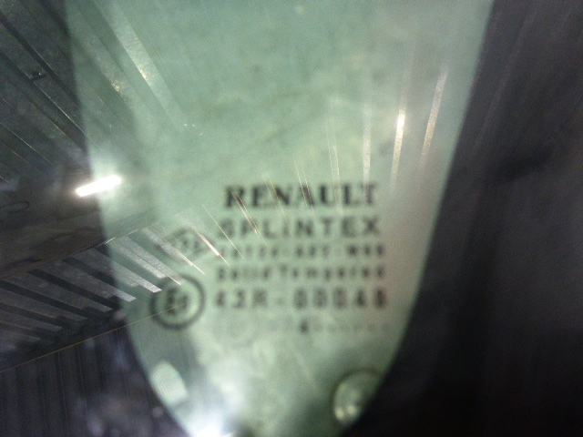 Стекло кузовное глухое правое