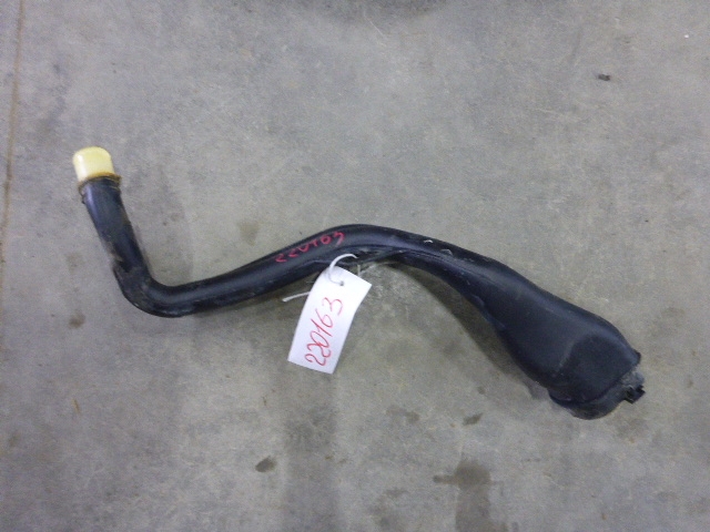 Горловина топливного бака