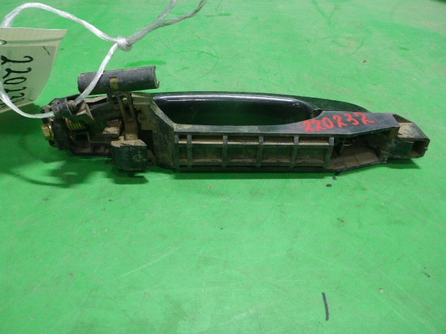 Ручка двери задней наружная левая