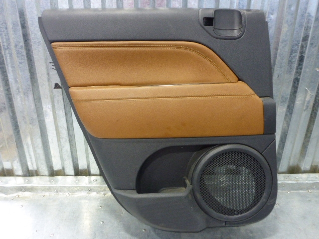 Обшивка двери задней левой