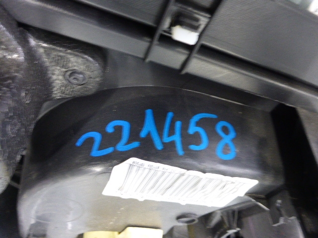 Обшивка двери задней правой