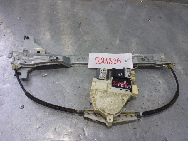 Стеклоподъемник электр. передний правый