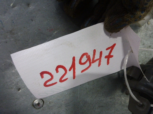 Лючок бензобака