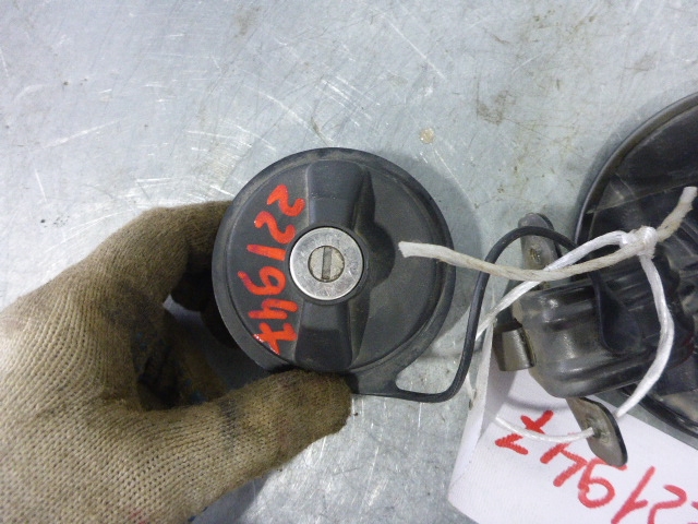 Лючок бензобака