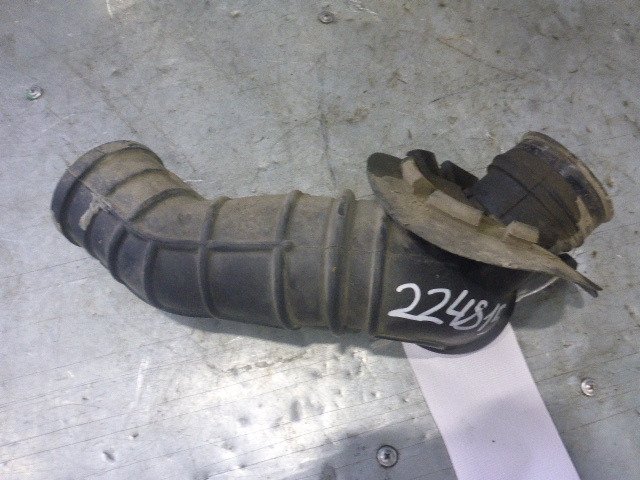 Патрубок воздушного фильтра