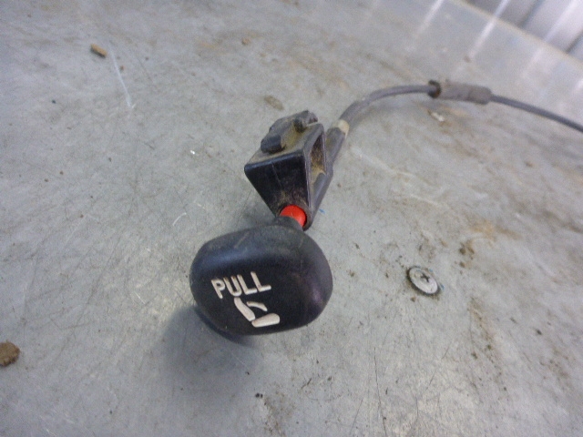 Замок спинки сиденья