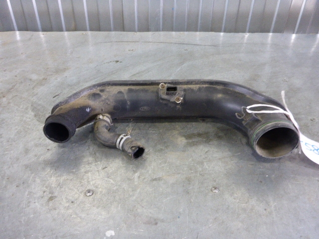 Патрубок воздушного фильтра