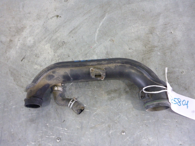 Патрубок воздушного фильтра